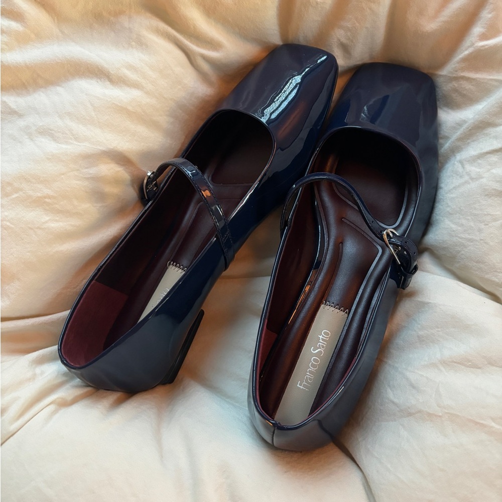 Brand new navy square toe Franco Sarto pumps!